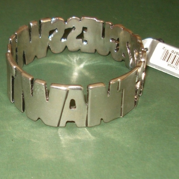 Guess Jewelry - GUESS chunky silvertone bangle bracelet NWT